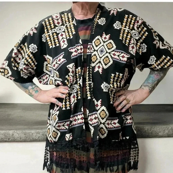 Moon brand retro southwestern native black wrap shrug Fringe OS - Picture 1 of 7